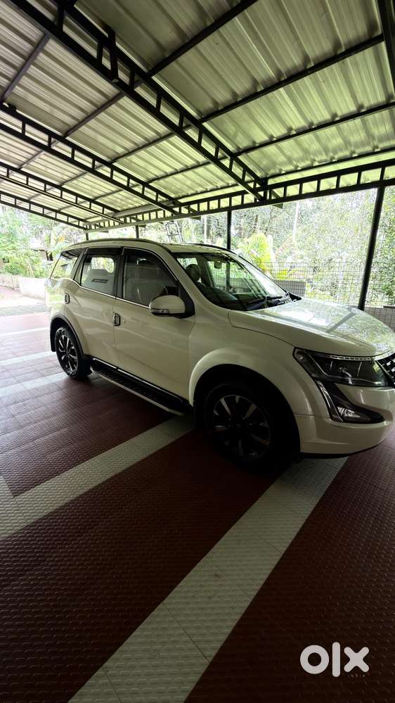 Mahindra Xuv500.