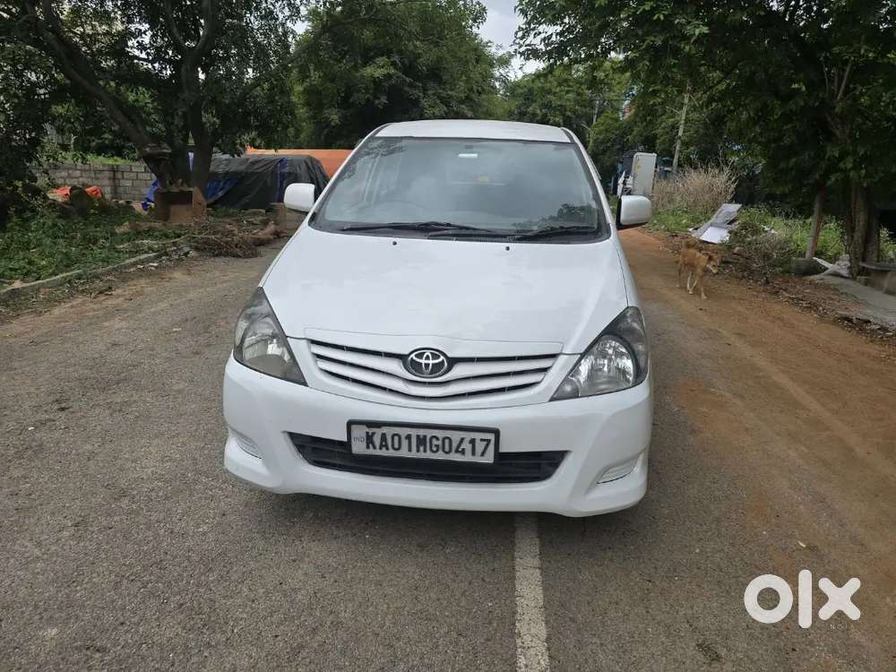 Toyota Innova 2010