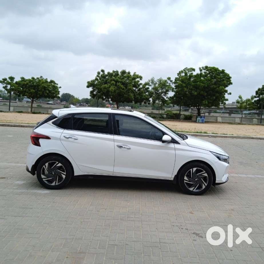 Hyundai New I20 1.2 Asta (o) Mt, 2023, Petrol