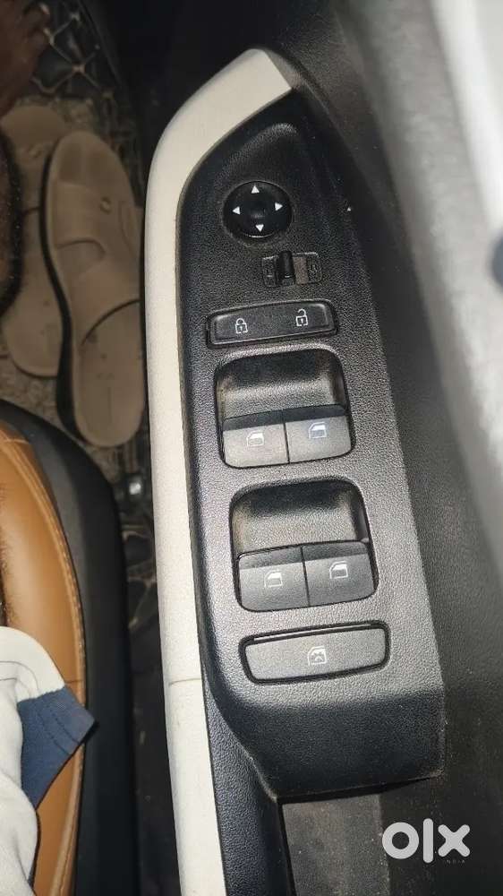 Hyundai Venue 1.2 S 2023 Petrol Manual