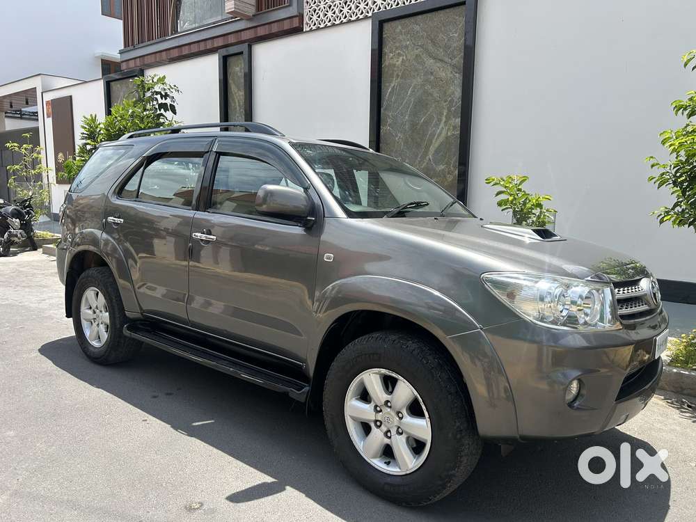 Toyota Fortuner 3.0 4x4 Manual, 2011, Diesel