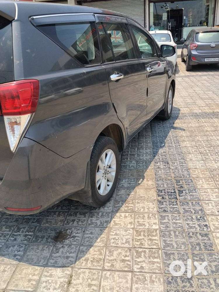 Toyota Innova Crysta 2.7 Gx Mt, 2017, Diesel