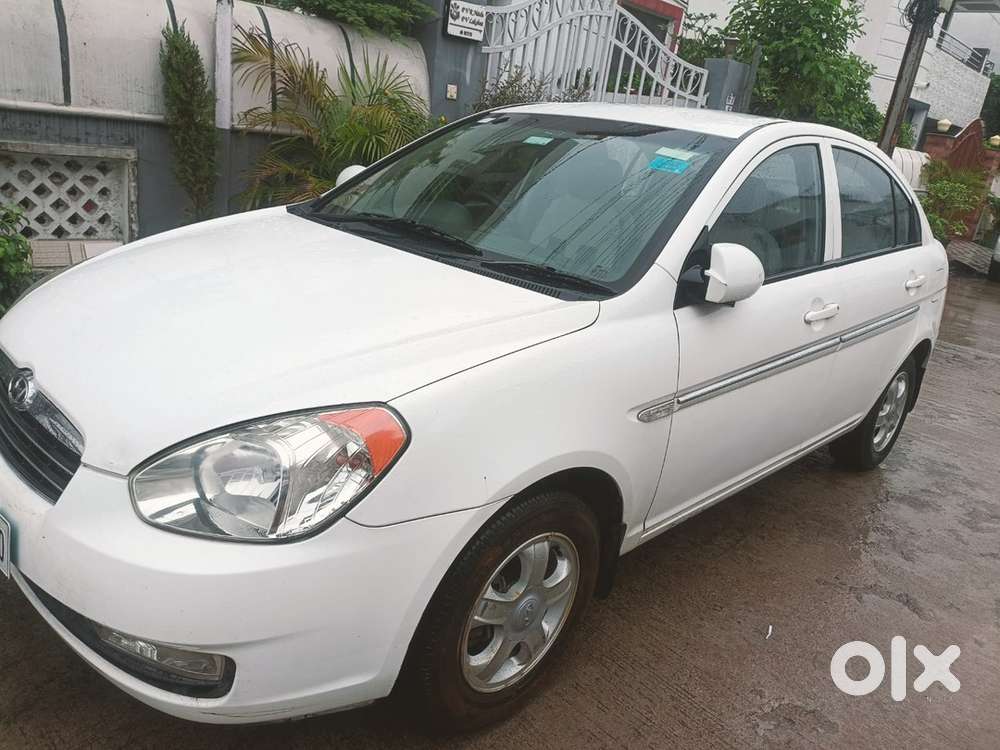 Hyundai Verna 2009 Petrol 60000 Km Driven, Registerstion Till 2029