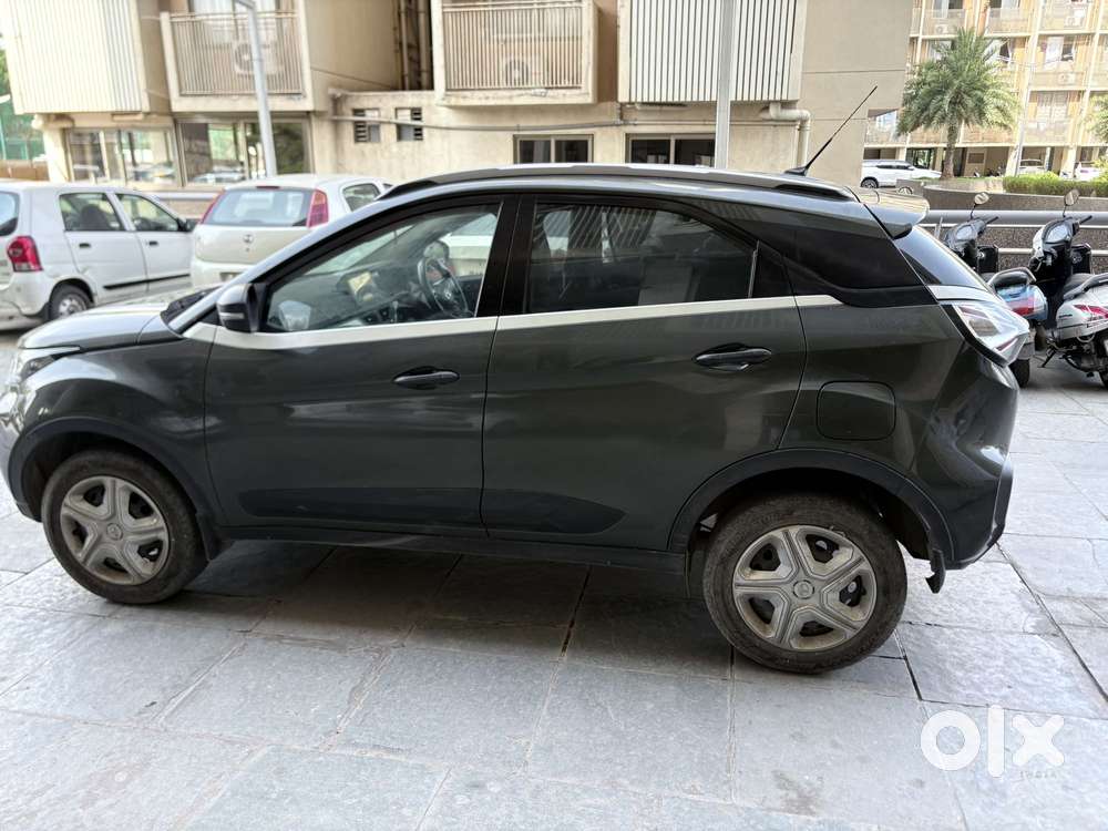 Tata Nexon 1.5 Revotorq Xm (s), 2021, Petrol