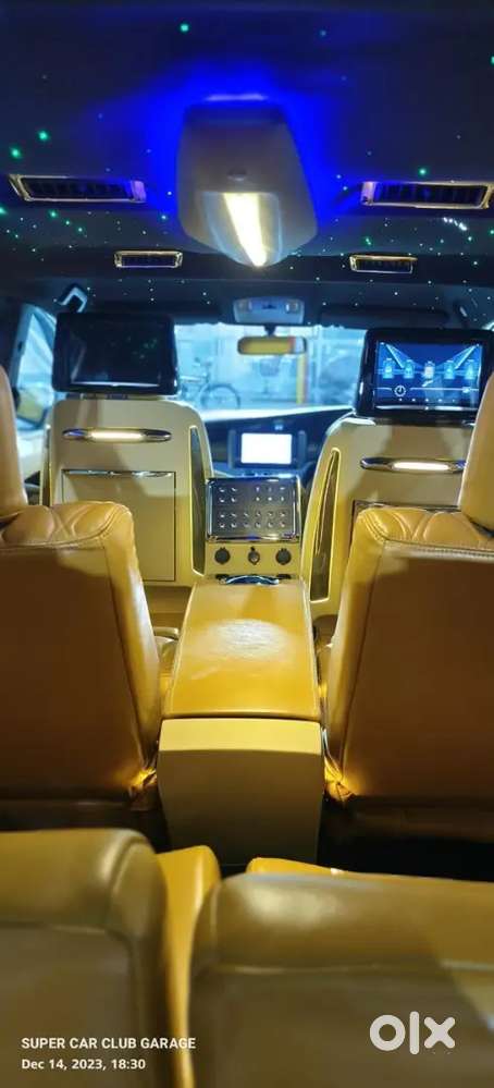 Toyota Innova Crysta 2023 Limited Edition - Only 21000km