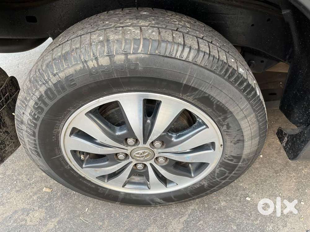 Toyota Innova 2.5 Zx 7 Str Bs-iv, 2015, Diesel