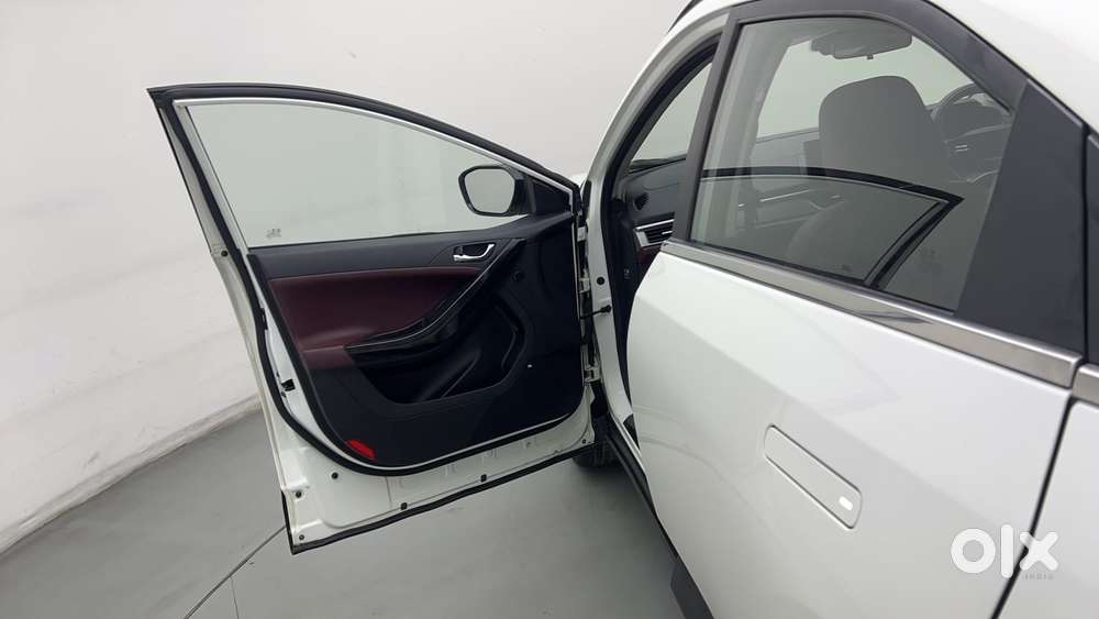 Tata Curvv Accomplished S 1.2 Revotron Petrol 7dca, 2024, Petrol