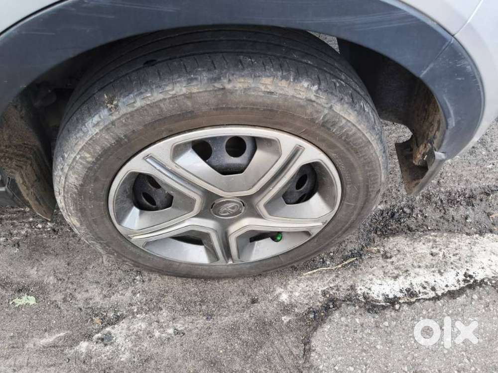 Tata Nexon 1.2 Revotron Xm (s), 2018, Diesel