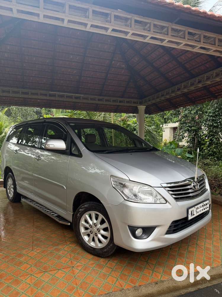 Toyota Innova 2013 V Original Kerala