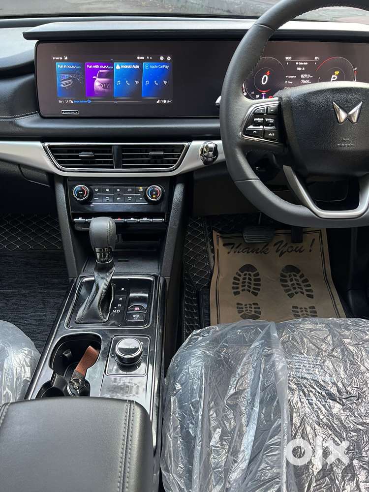 Mahindra Xuv700 2.2 Ax 7 Diesel At Luxury Pack Str, 2025, Petrol