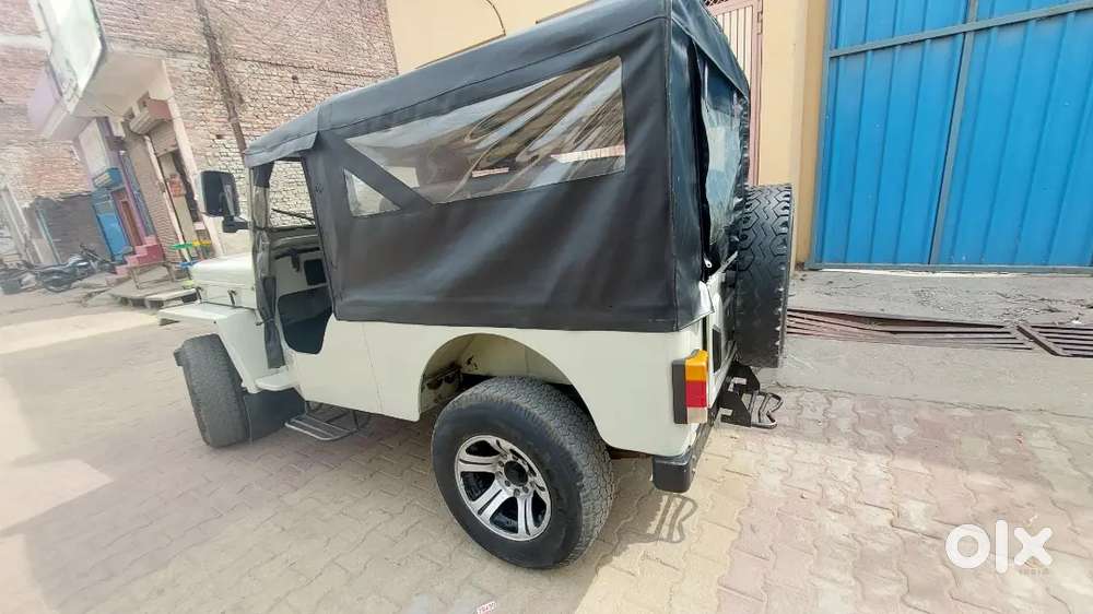 Mahindra Jeep 2002 Diesel Well Maintained