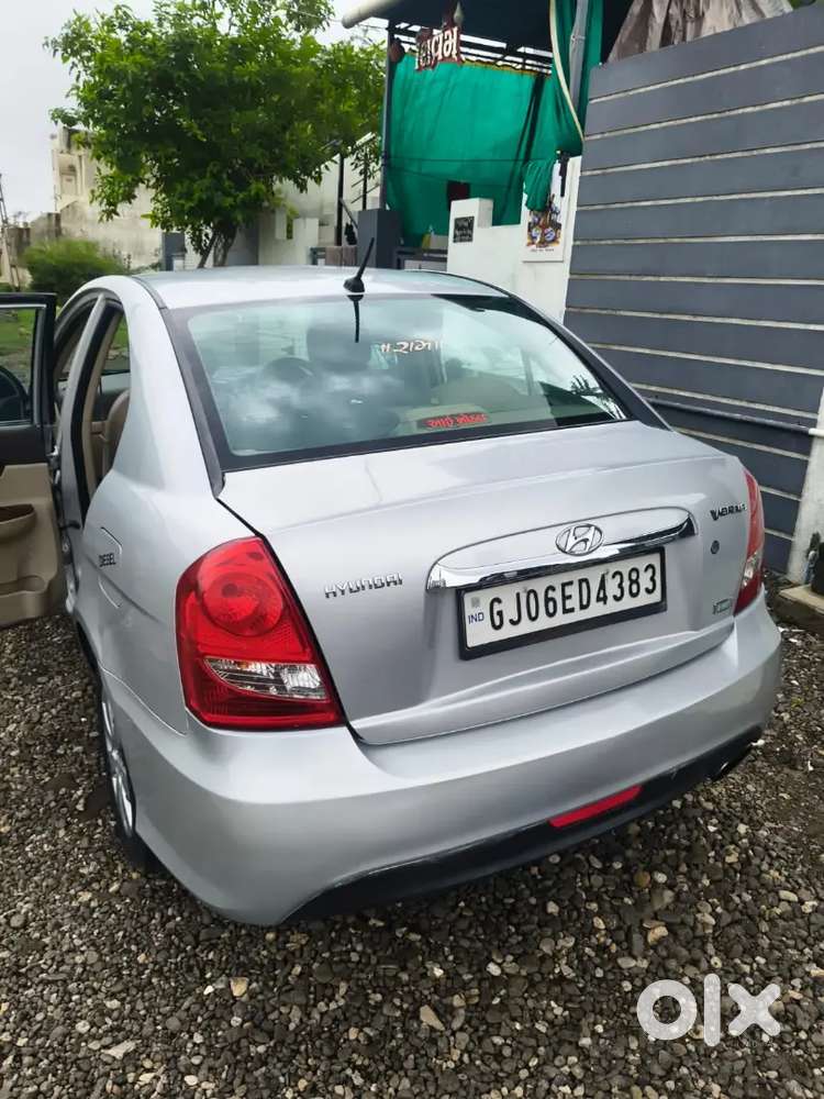 Hyundai Verna 2011