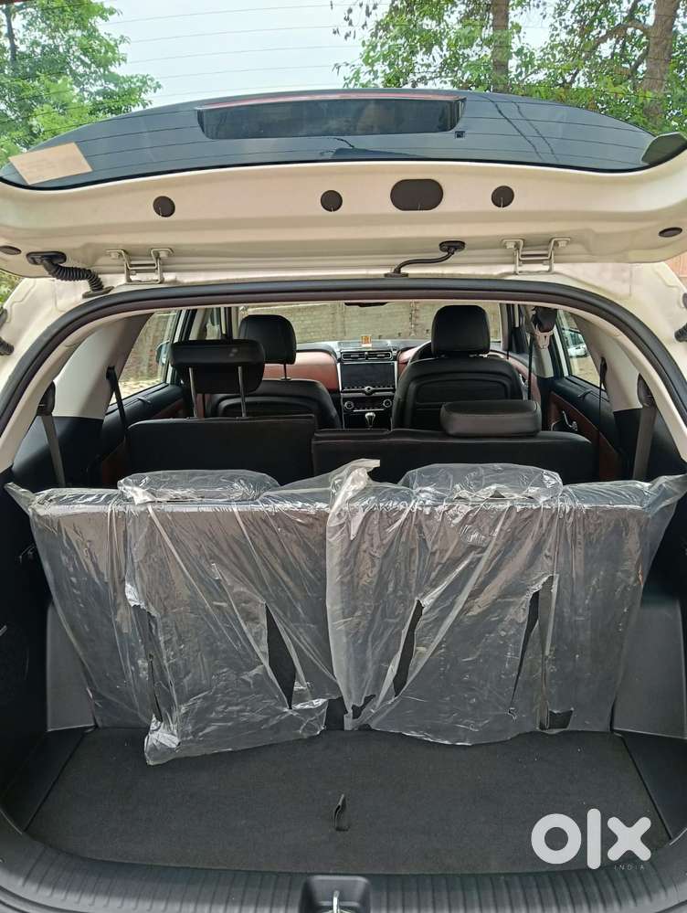 Hyundai Alcazar 1.5 Signature Diesel Mt 6 Str Dual Tone, 2023, Diese..