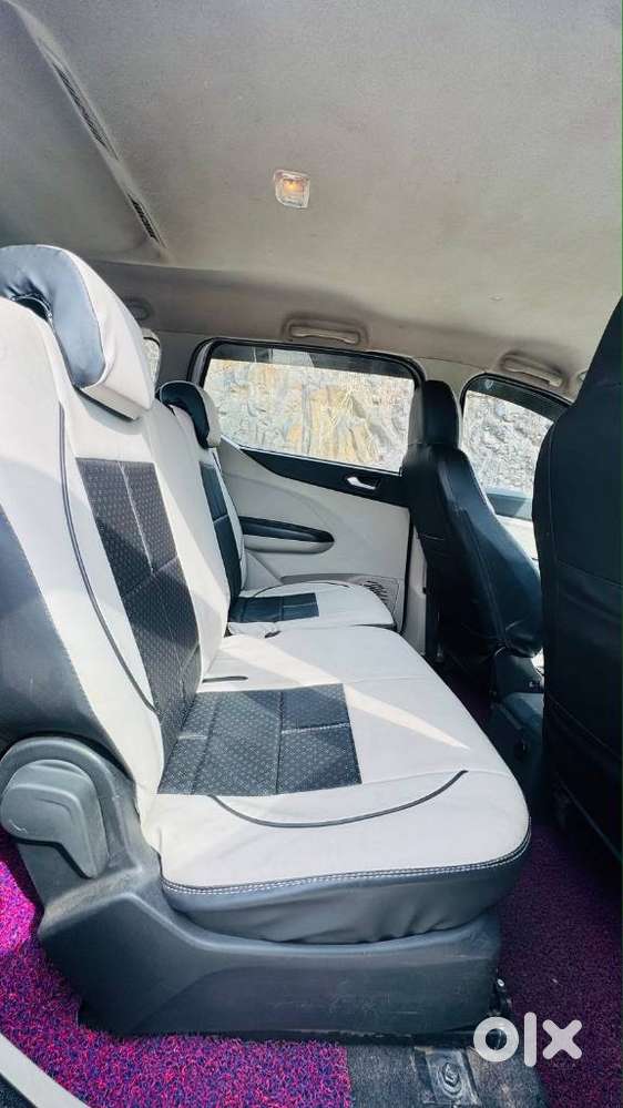 Renault Triber Rxz, 2022, Petrol
