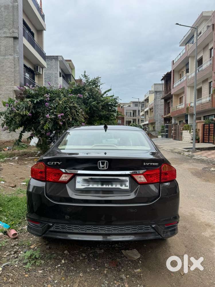 Honda City 2023 Petrol Well Maintained