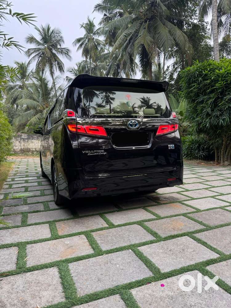 Toyota Vellfire Vip – Executive Lounge, 2022, Petrol