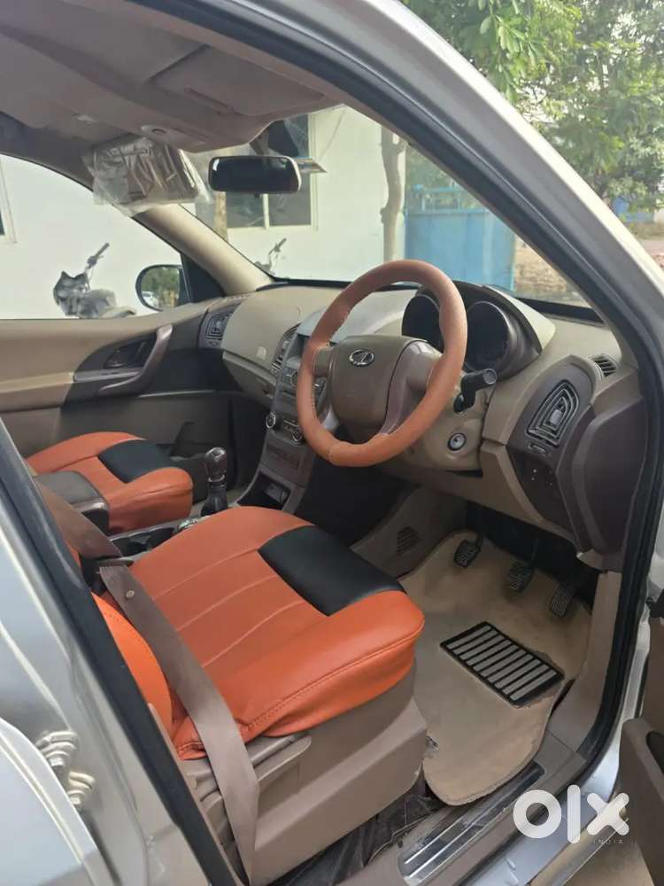 Mahindra Xuv500 2015 Car