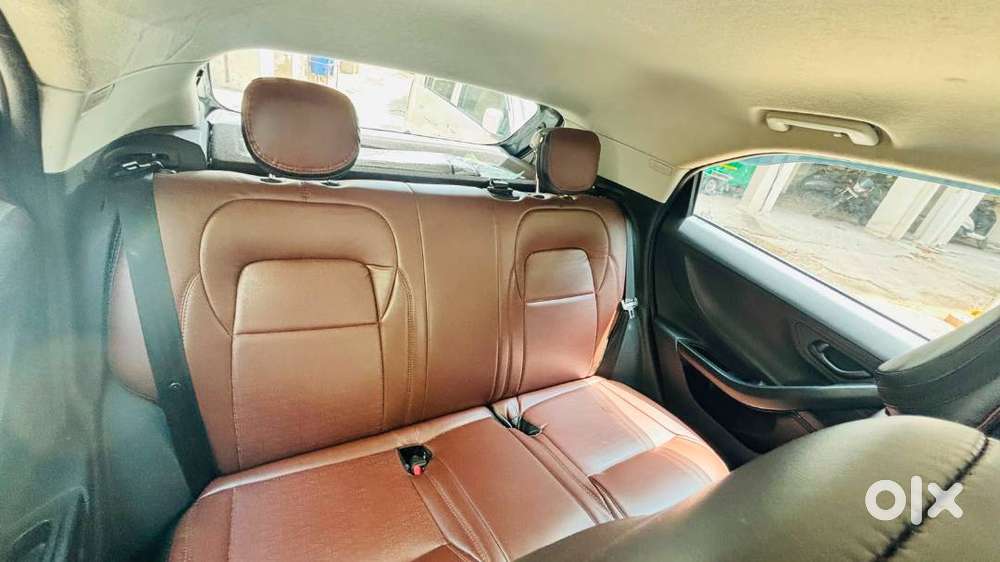 Tata Nexon 2025 Petrol Well Maintained