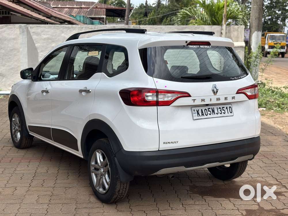 Renault Triber Rxz, 2023, Petrol