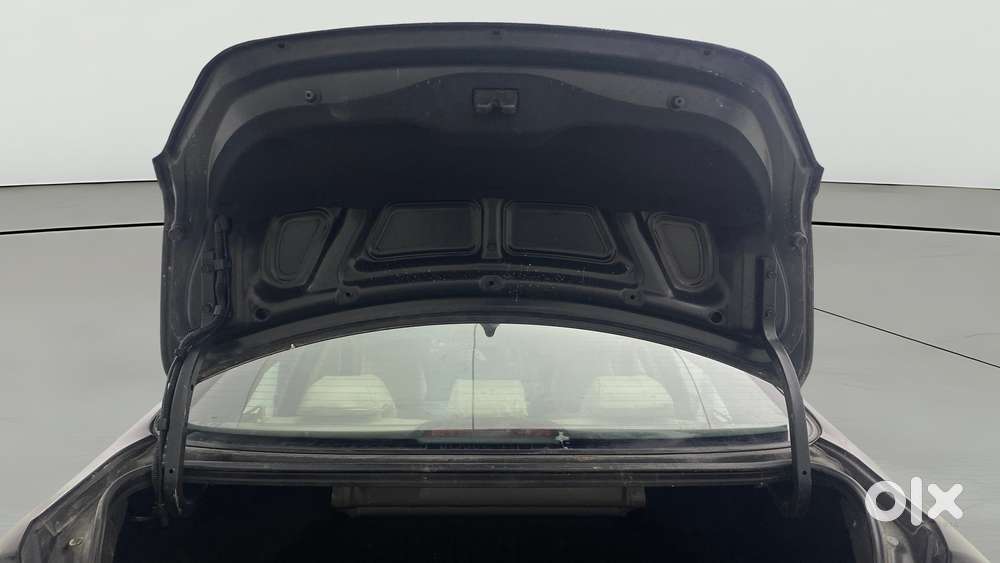 Hyundai Verna Fluidic 1.6 Vtvt Sx, 2013, Petrol