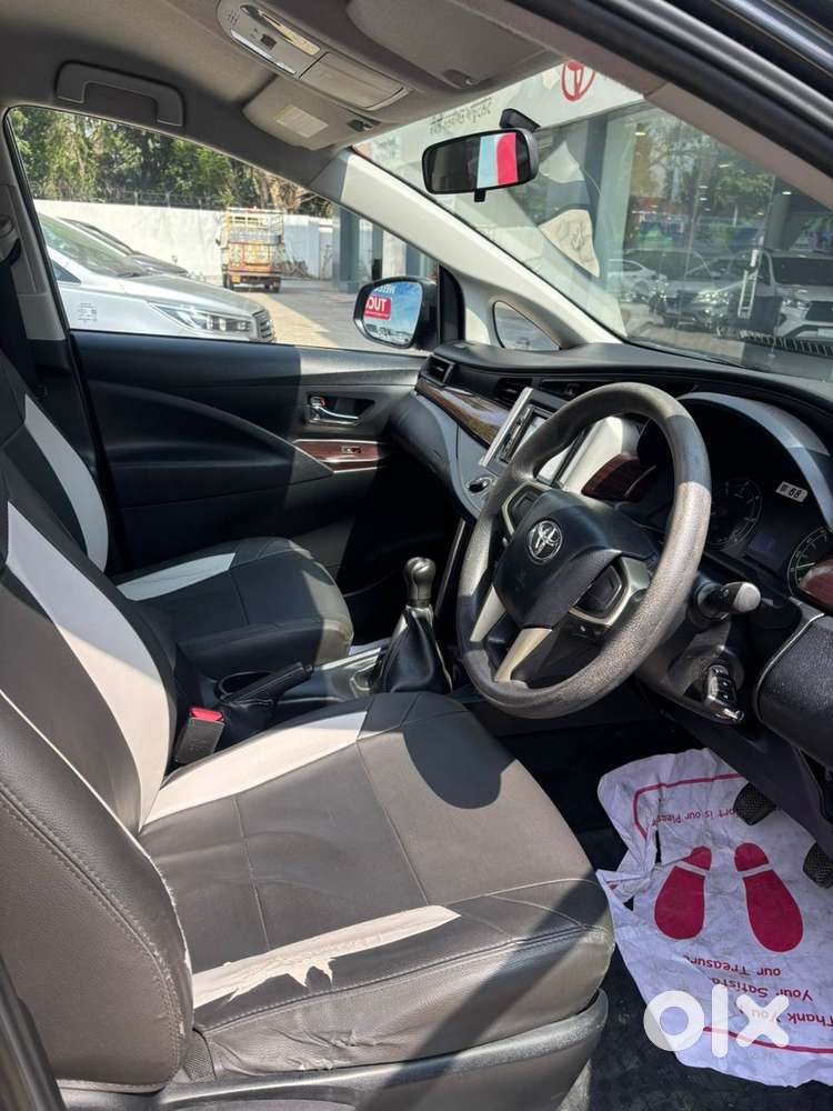 Toyota Innova Crysta [2020-ongoing] 2.4 Gx 7 Str, 2017, Diesel