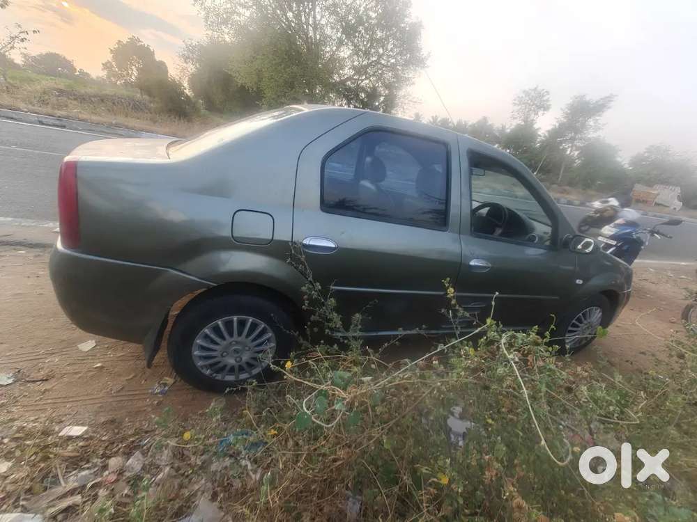 Mahindra Logan 2015 Petrol