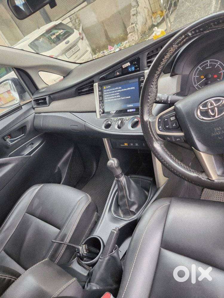 Toyota Innova Crysta 2.4 G Mt, 2024, Diesel