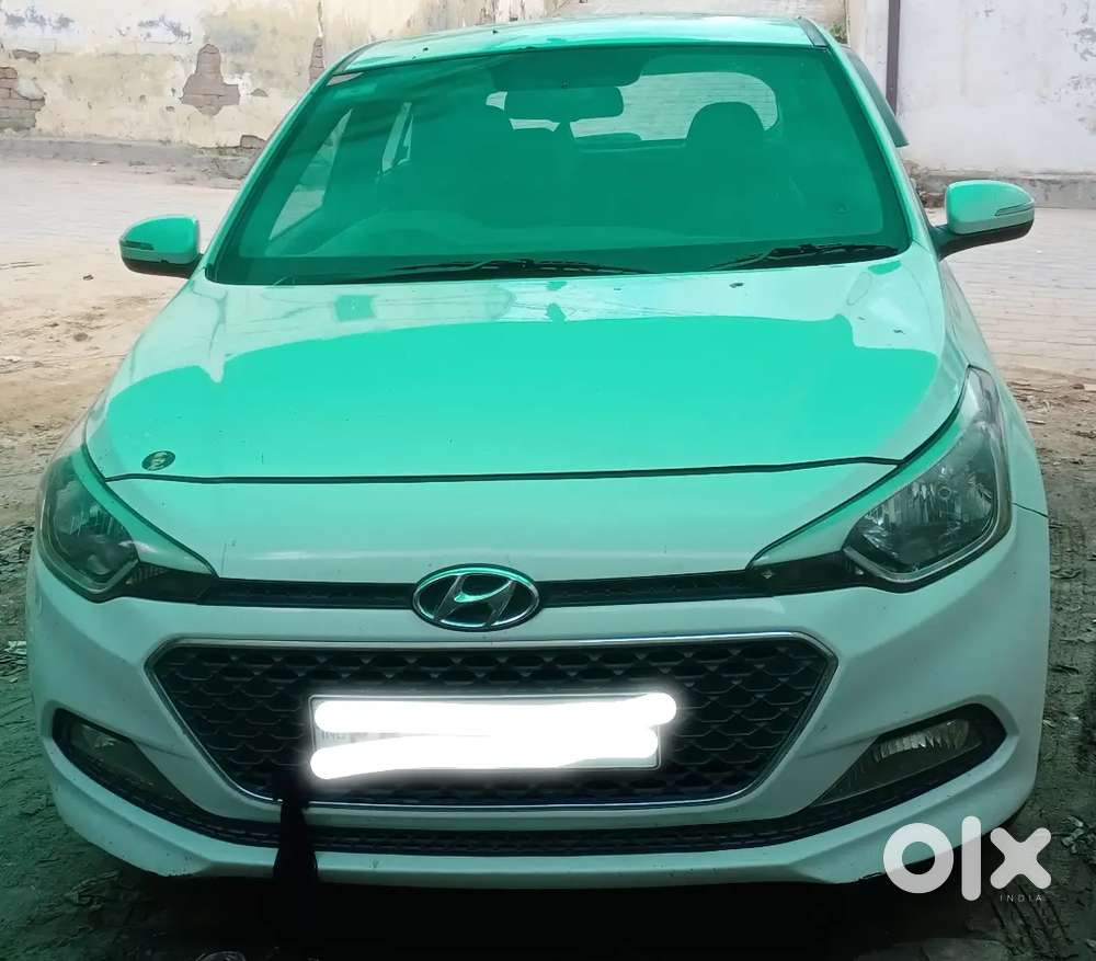 Hyundai Elite I20 2015 Diesel 120000 Km Driven