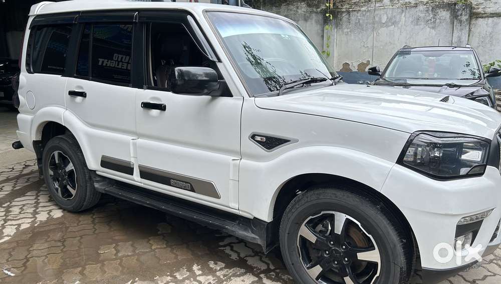 Mahindra Scorpio Classic 2.2 S 11 Mt 7 Str, 2024, Diesel