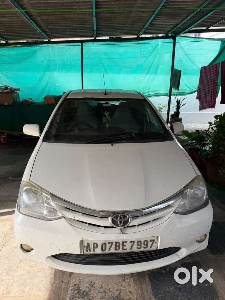 Toyota Etios 1.5 High 2011