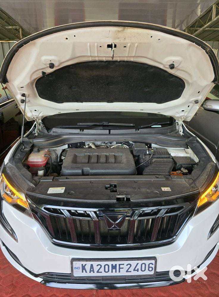 Mahindra Xuv700 2.2 Ax 7 Diesel At Str, 2023, Petrol