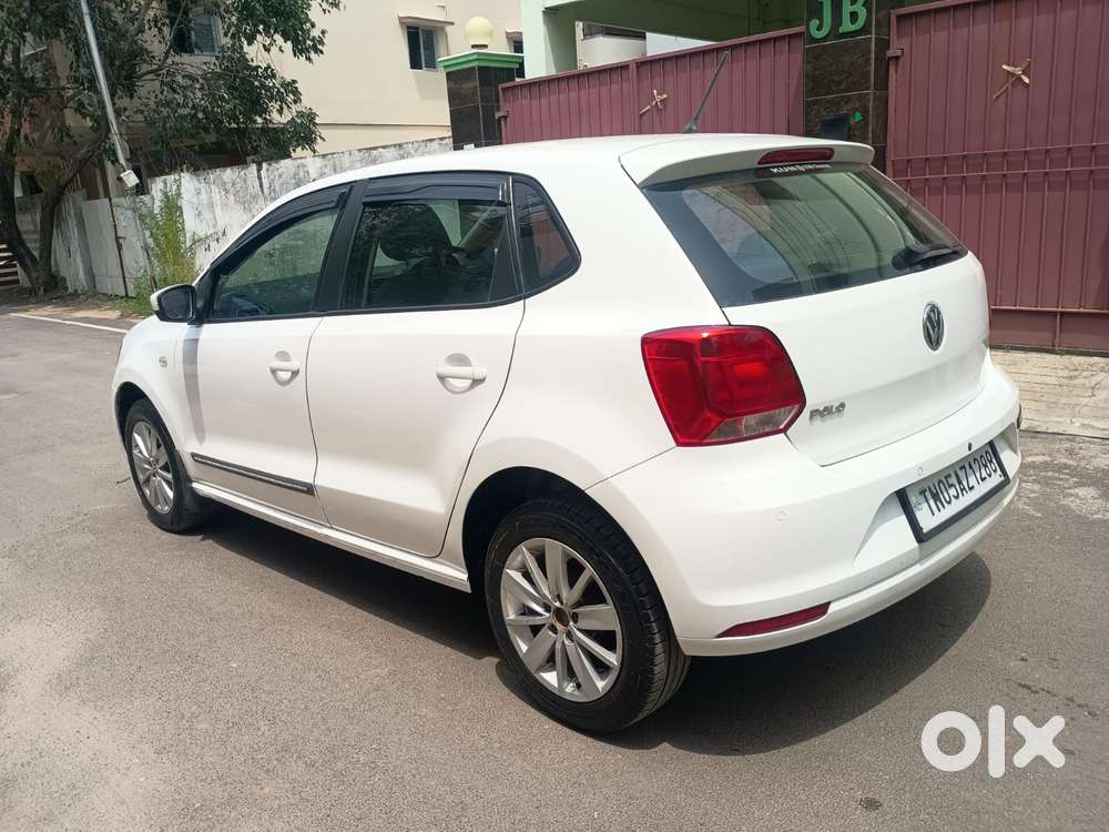 Volkswagen Polo Petrol Highline 1.2l, 2015, Petrol