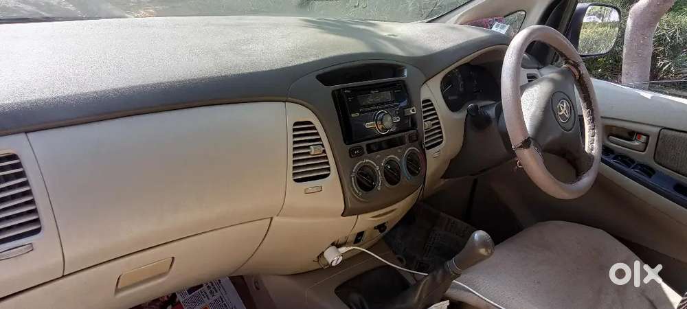 Toyota Innova 2011 Diesel Well Maintained