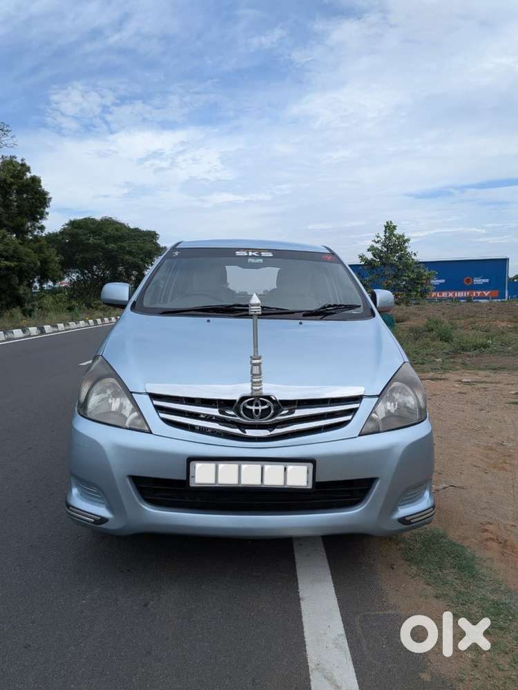 Toyota Innova 2011 Diesel 215000 Km Driven