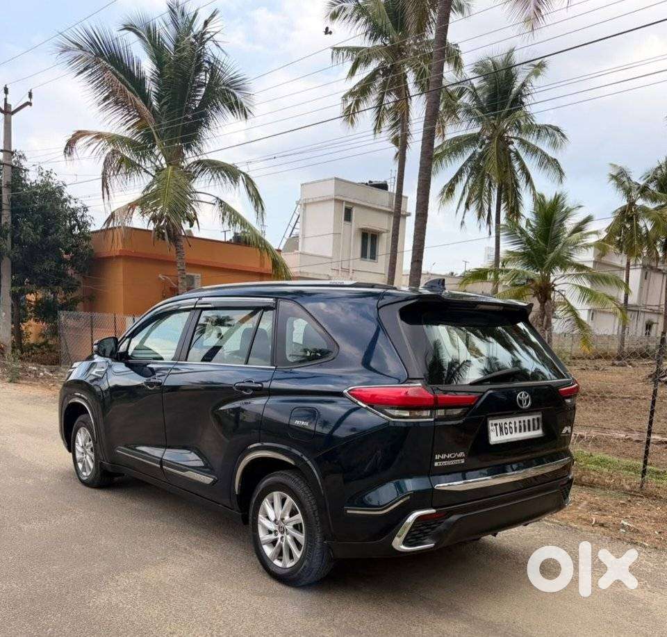 Toyota Innova Hycross Gx (o), 2024, Petrol