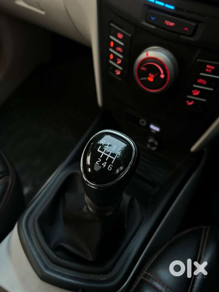 Xuv300 Diesel 2022 Only 34,000 Kilometer In Showdoom Condition