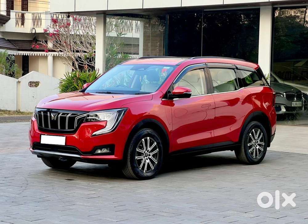 Mahindra Xuv700 2.0 Ax 7 Petrol At Str, 2023, Petrol