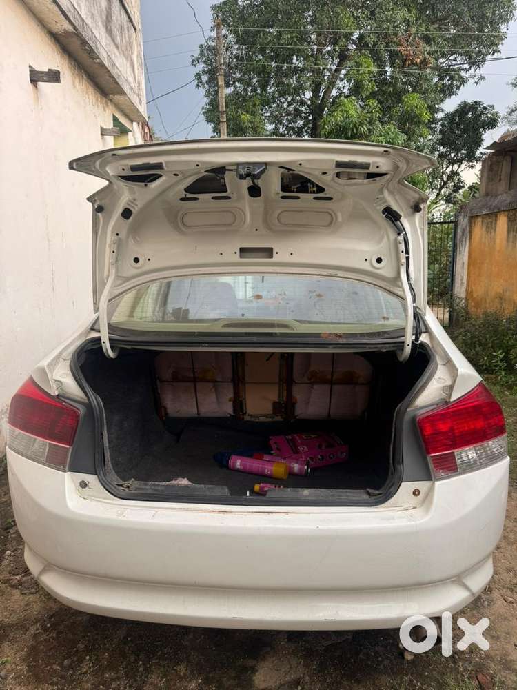 Honda City I-vtec 2010  Fully Loaded  ₹1 Lakh+ Accessories  New Tyr