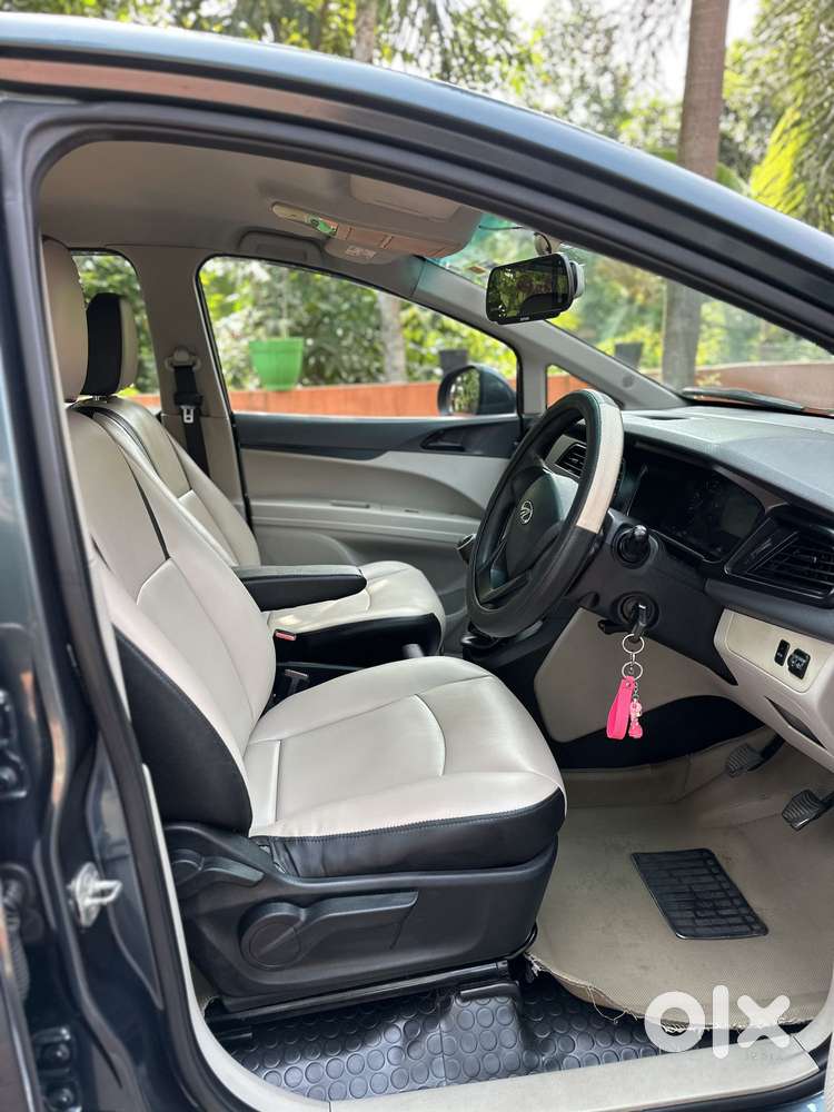 Mahindra Marazzo M4, 2018, Diesel