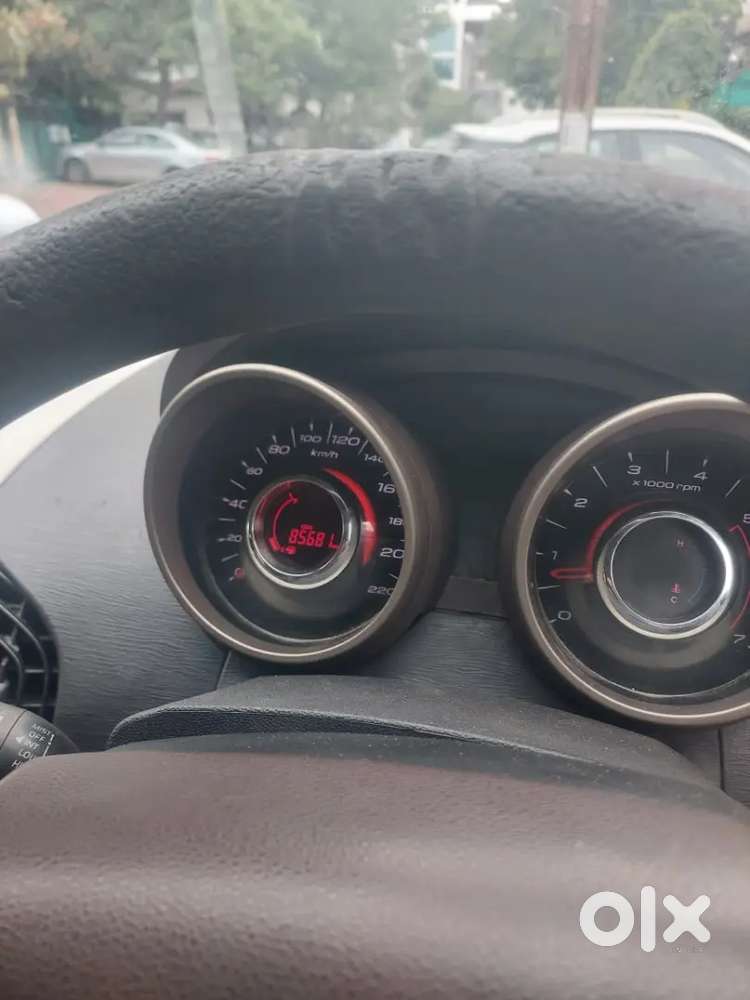 Mahindra Xuv500 2014 Diesel 85000 Km Driven