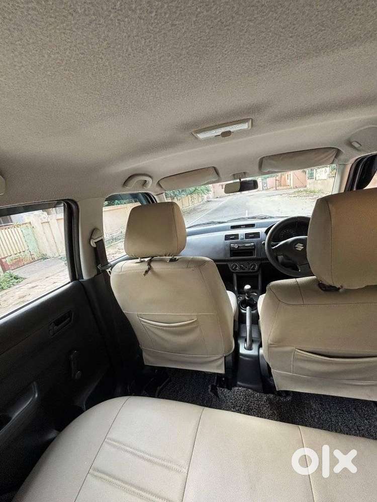 Maruti Suzuki Swift Dzire Lxi, 2011, Petrol