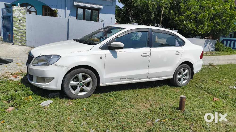 Skoda Rapid Elegance 2012