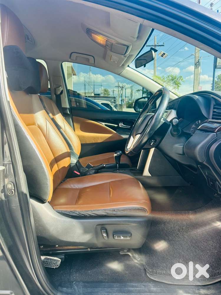 Toyota Innova Crysta 2.8 Z, 2016, Diesel