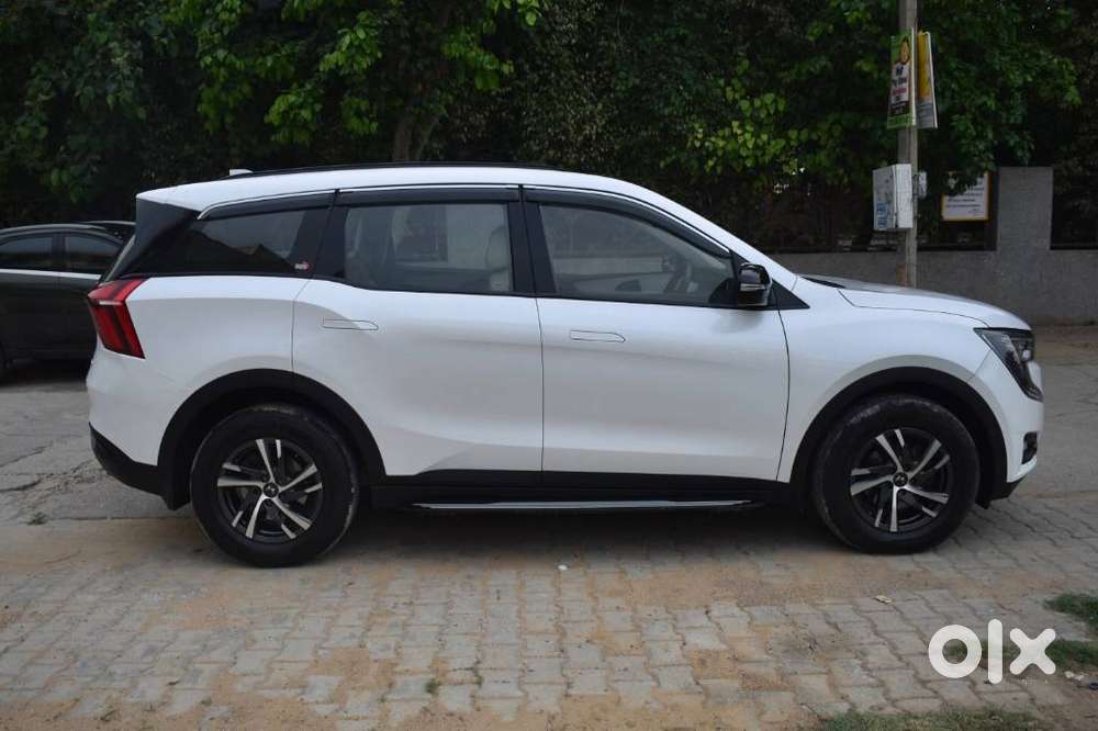 Mahindra Xuv700 2.2 Ax 5 Diesel At Str, 2022, Diesel