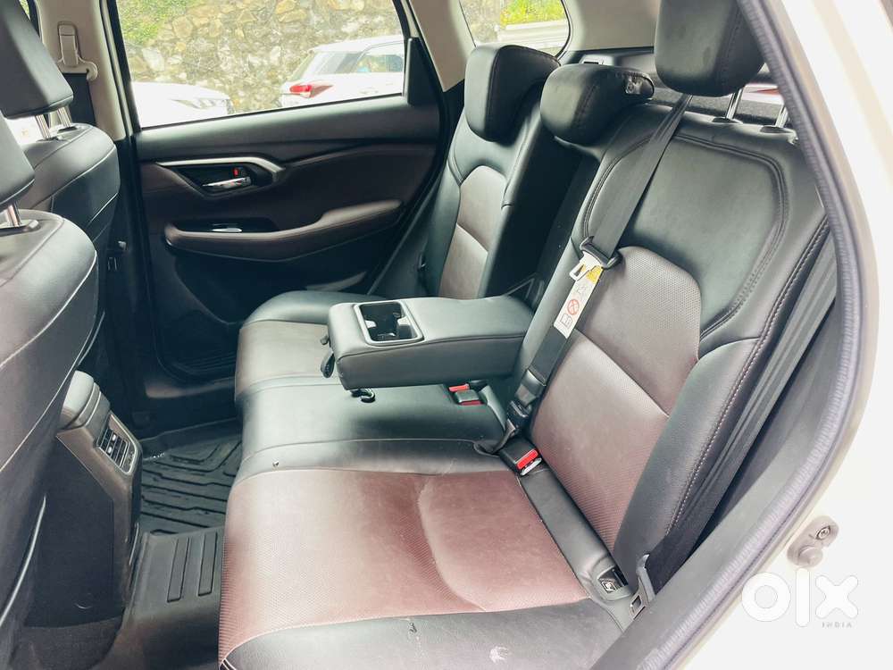 Maruti Suzuki Grand Vitara Smart Hybrid Alpha, 2025, Petrol