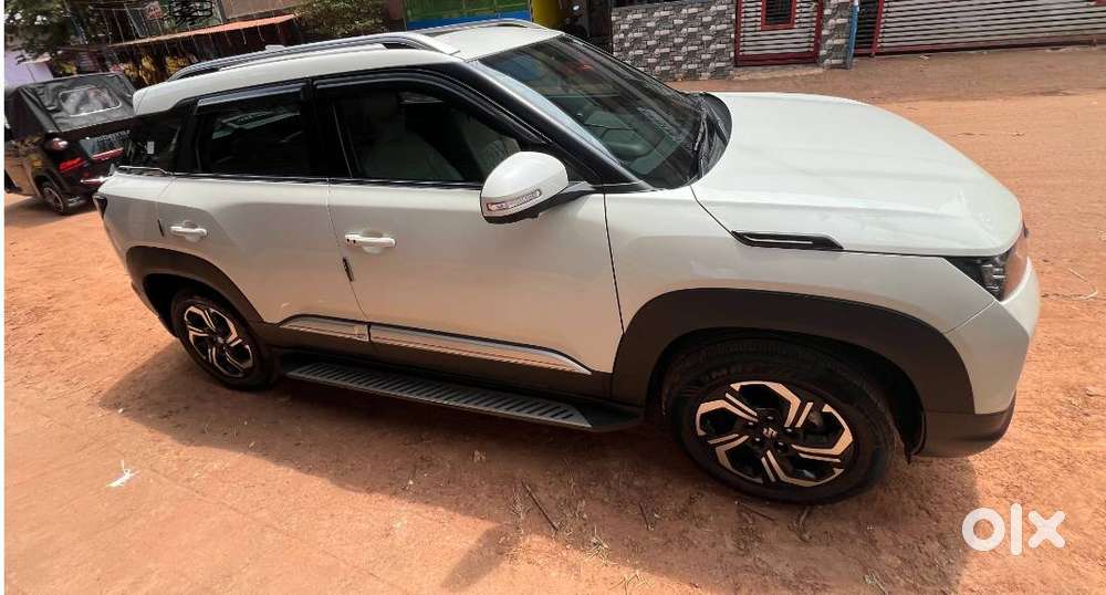 Sparingly Used Low Km Driven Hybrid Top Model Under Extended Warrantee