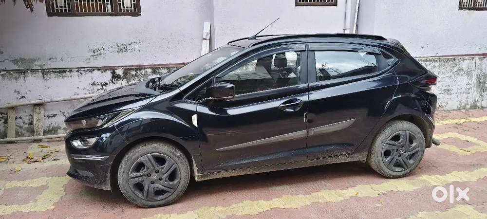 Tata Altroz Xt Dark 2023 Edition Petrol