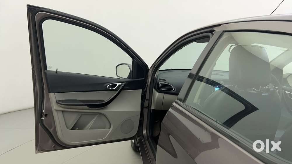 Tata Tiago Xz, 2017, Petrol