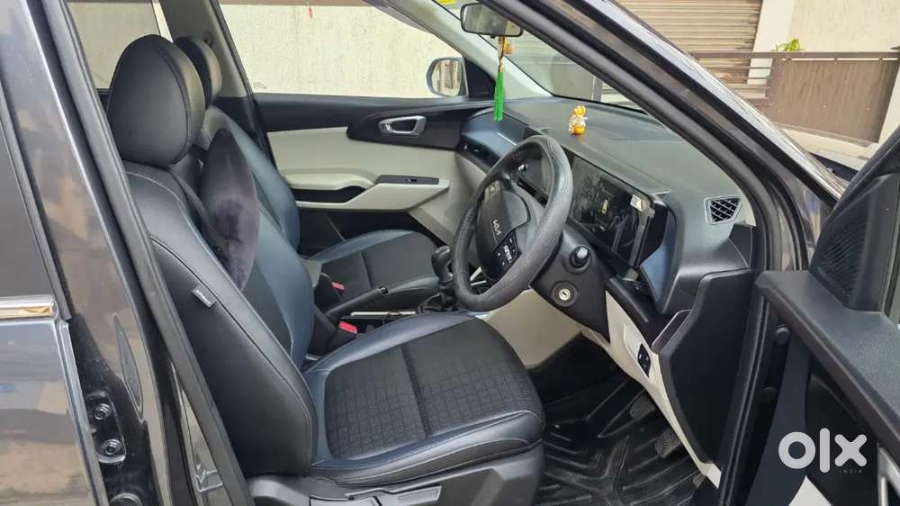 Kia Carens Clavis 2025