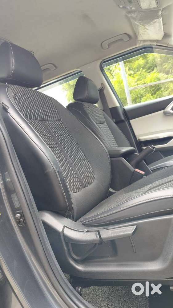 Kia Carens 1.5 Premium 7 Str, 2023, Petrol